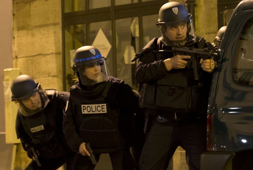 Polisi di Paris