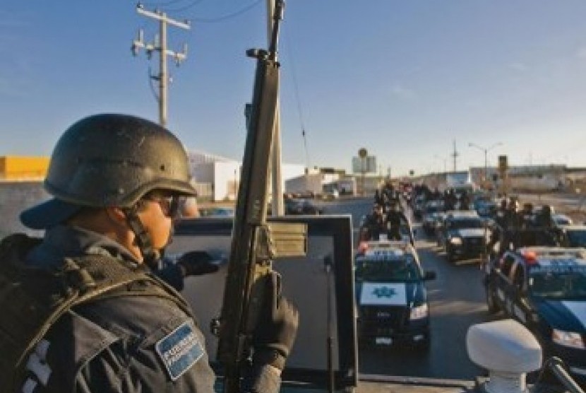 Polisi Federal Meksiko antinarkoba siap berpatroli di jalan-jalan (Ilustrasi)