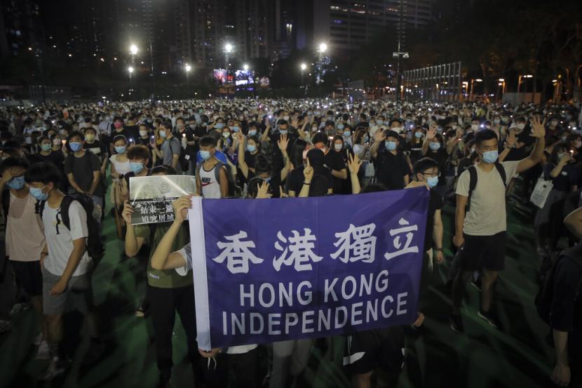 Keputusan Inggris memberi warga negara pada penduduk Hong Kong dikecam China. Ilustrasi.