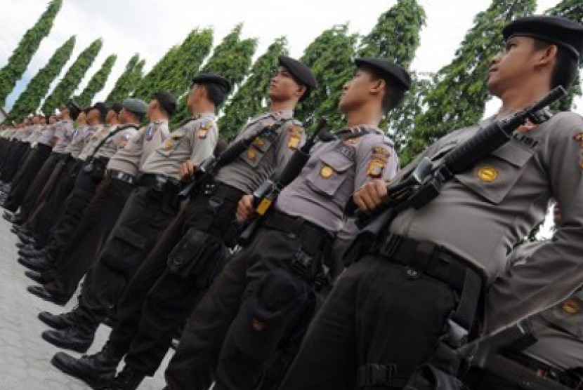Polisi. Ilustrasi Sebanyak empat orang anggota polisi yang bertugas di Polres Metro Tangerang Kota diberhentikan secara tidak hormat (PTDH) pada Kamis (27/10/2022). 