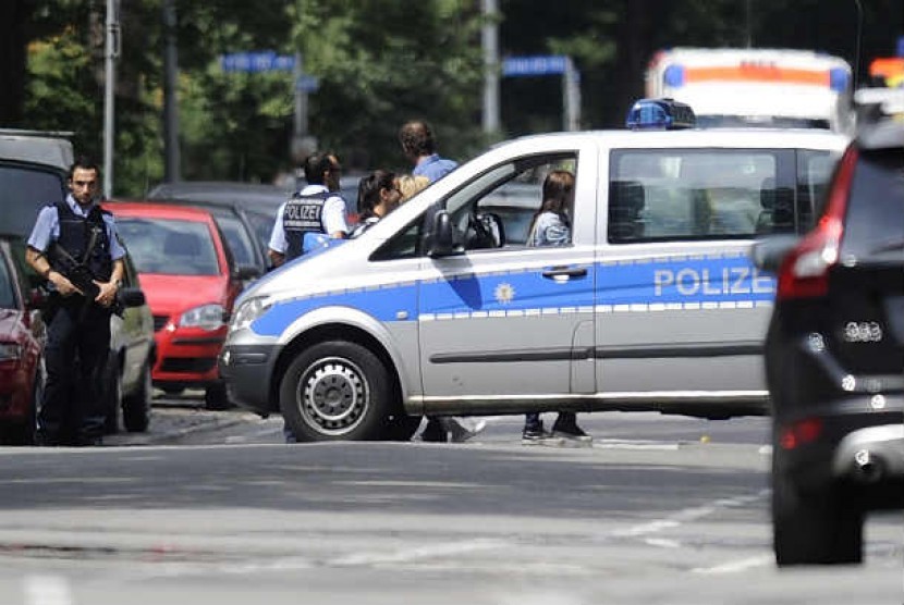 Polisi Jerman  (ilustrasi). Kepolisian Jerman dan Italia menangkap lebih dari 100 orang dalam operasi penggerebekan kelompok organisasi kejahatan Ndrangheta dari Italia.