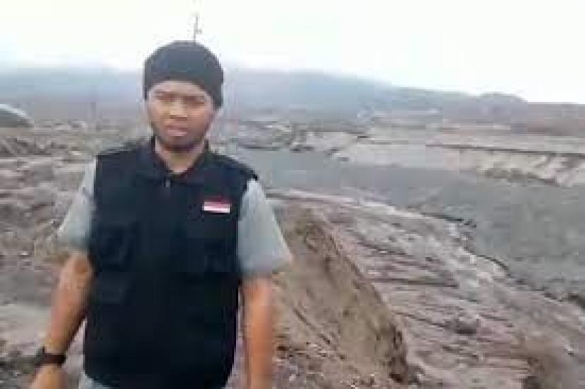 Polisi menangkap laki-laki penendang sajen di Gunung Semeru, Kabupaten Lumajang, Jawa Timur.