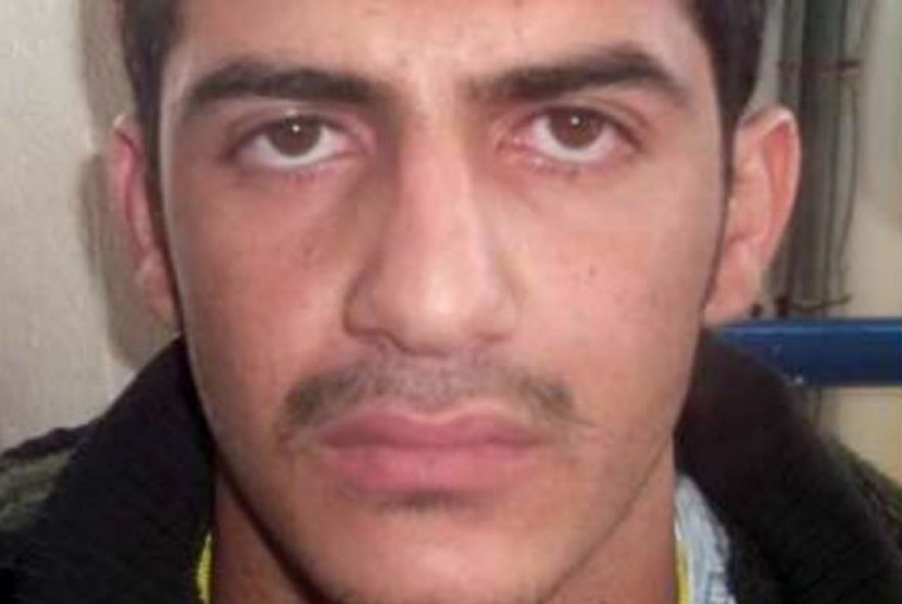 Polisi Paris merilis foto tersangka bom bunuh diri di Paris yang diidentifikasi bernama Ahmad al Mohammad.