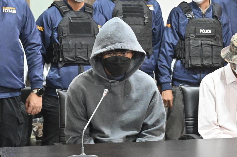  Polisi Thailand  menangkap empat pria yang dicurigai menjual senjata api modifikasi secara ilegal pada Kamis (5/10/2023). 