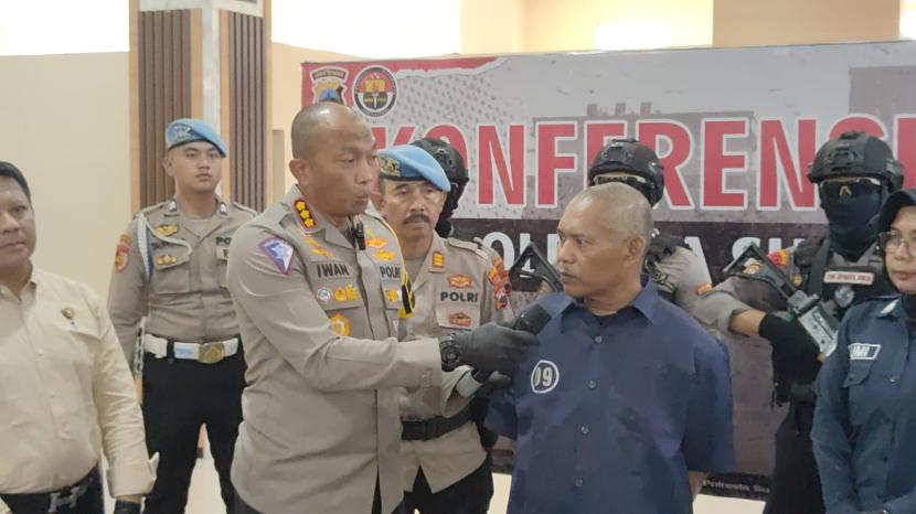 Polisi ungkap kasus kdrt hingga membuat korban tewas di Mapolresta Solo Selasa (3/9/2024). 