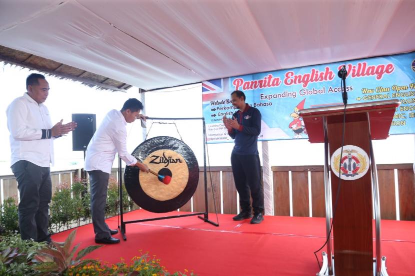 Politeknik Ilmu Pelayaran (PIP) Makassar melakukan terobosan baru perkampungan Bahasa Inggris 
