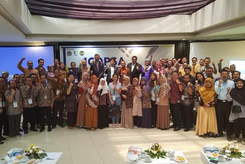 Politeknik Keuangan Negara (PKN) STAN bekerja sama dengan Research Synergy Foundation (RSF) menyelenggarakan International Conference On Public Sector Accounting (ICOPSA) dengan tema “Public Sector Accountants and Global Quantum Leap: How Far Can We Survive”.