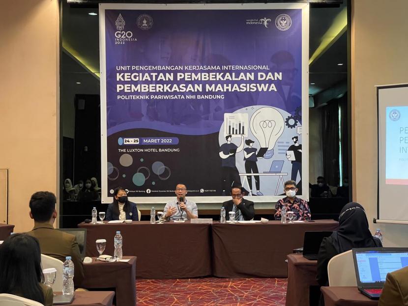 Poltekpar Nhi Bandung Gandeng Universitas Asing Ternama Republika Online