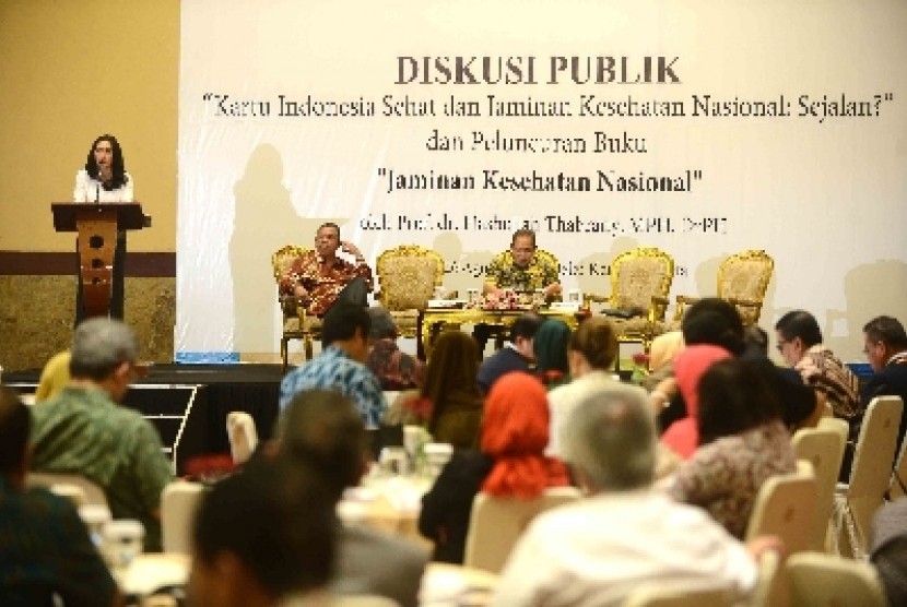 Politikus PDIP Rieke Diah Pitaloka dalam diskusi 'Kartu Indonesia Sehat dan Jaminan Kesehatan Nasional Sejalan?' di Jakarta, Selasa (26/8).