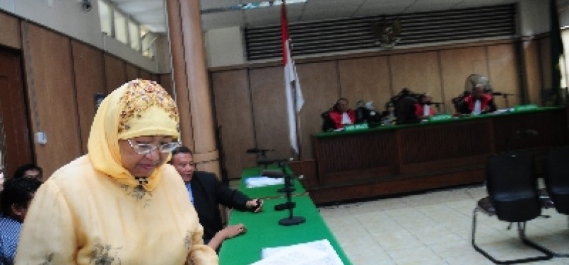 Politis PKB, Lily Wahid