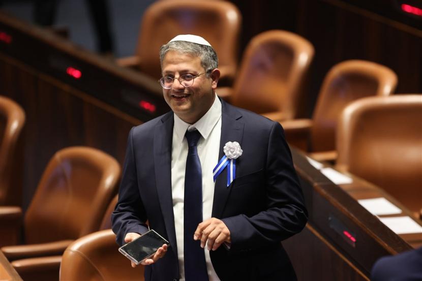 Mantan Menteri Pertahanan Israel Benny Gantz memperingatkan bahwa, pemimpin partai sayap kanan Otzma Yehudit, Itamar Ben-Gvir memiliki keinginan untuk membentuk milisi independen