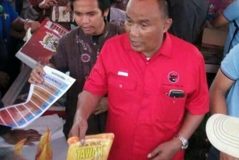 Politisi Partai Demokrasi Indonesia Perjuangan (PDIP), Effendi Sianipar, 