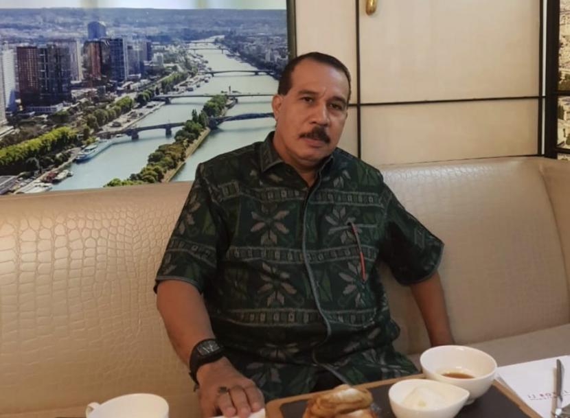 Politisi senior Golkar Azis Samual ditetapkan sebagai tersangka dalam kasus pengeroyokan ketua DPP KNPI. oleh Ditreskrimum Polda Metro Jaya.  