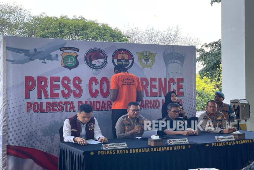 Bea Cukai dan Polri Ungkap Kasus Impor Permen Ganja Pesanan Atlet IBL