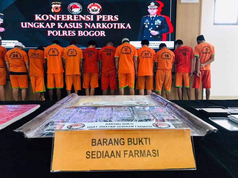 Polres Bogor merilis 10 kasus peredaran narkoba dan obat berbahaya di Mapolres Bogor, Rabu (25/8). 