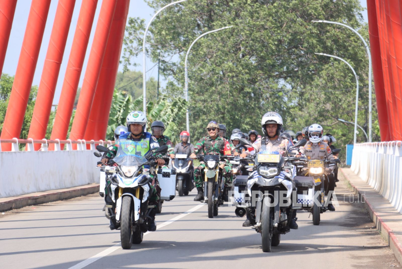 Polres Indramayu menggelar patroli gabungan dalam rangka antisipasi gangguan kamtibmas di wilayah hukum Polres Indramayu, Senin (1/9/2025). 