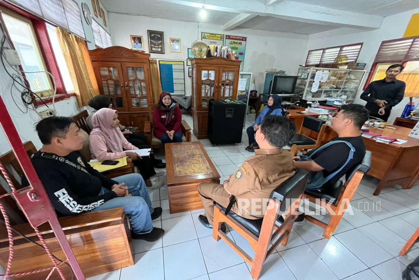 Polres Indramayu menyelidiki dugaan bullying terhadap siswa SDN 3 Lemahmekar, Kabupaten Indramayu, Senin (24/3/2025). 