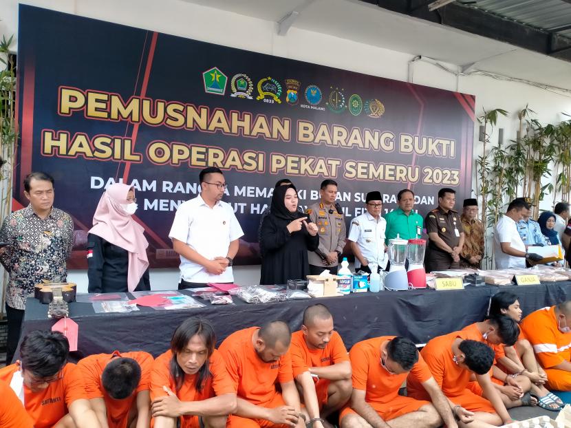 Polresta Malang Kota (Makota) merilis hasil ungkap Operasi Pekat Semeru 2023 di Mapolresta Makota, Rabu (29/3/2023). 