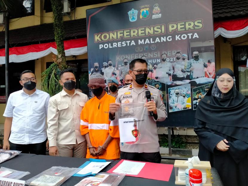 Polresta Malang Kota (Makota) merilis pengungkapan kasus judi di Mapolresta Makota, Rabu (24/8/2022). 