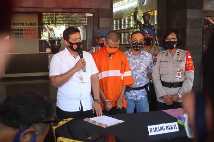Polresta Malang Kota merilis kasus penangkapan tersangka pencurian motor di Mapolresta Malang Kota, Rabu (5/8).