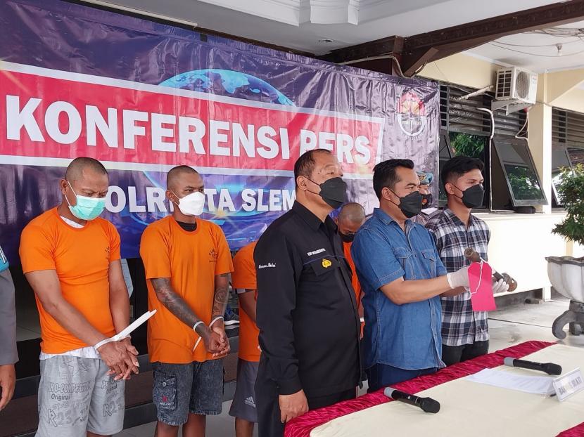Polresta Sleman menggelar konferensi pers pengungkapan kasus perencanaan pembunuhan di Sleman, Jumat (3/2/2023). 