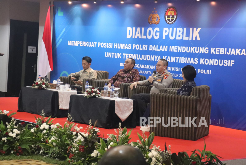 Polri menggelar Dialog Publik di Hotel Grand Kemang, Jakarta, Rabu (8/10/2025) siang.