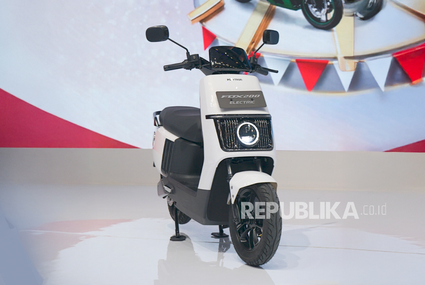 Polytron meluncurkan motor listrik terbaru, Polytron Fox-200 khusus untuk perempuan aktif yang memiliki berbagai peran.