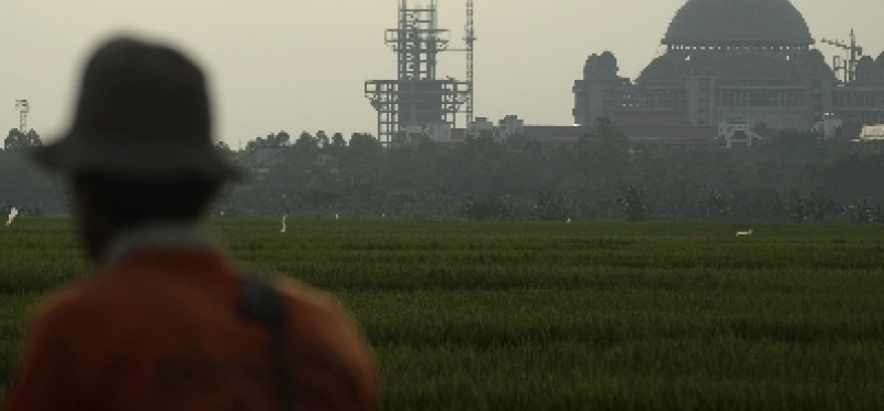 Pondok Pesantren Al- Zaitun, Indramayu, Jawa barat, ditengarai memiliki kaitan dengan NII.