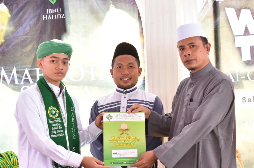 Graduation of santri Pesantren Ibnu Tahfidz.