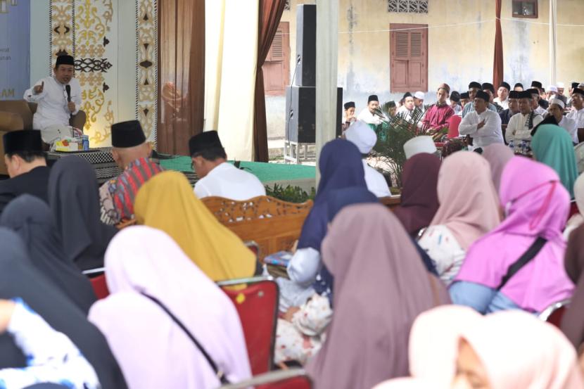 Pondok Pesantren Roudlatusalaam menggelar perayaan tahun baru Islam 1445 Hijriah di daerah Cimone, Kecamatan Karawaci, Kota Tangerang, Banten.