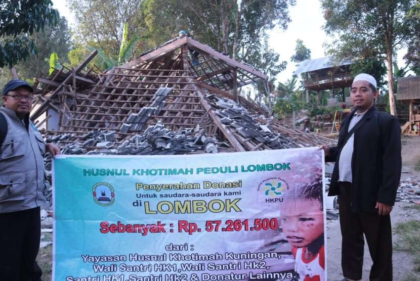 Ponpes Husnul Khotimah Kabupaten Kuningan menyalurkan bantuan secara langsung kepada korban bencana gempa di Lombok, Nusa Tenggara Barat, senilai Rp 57.261.500, beberapa  hari yang lalu.