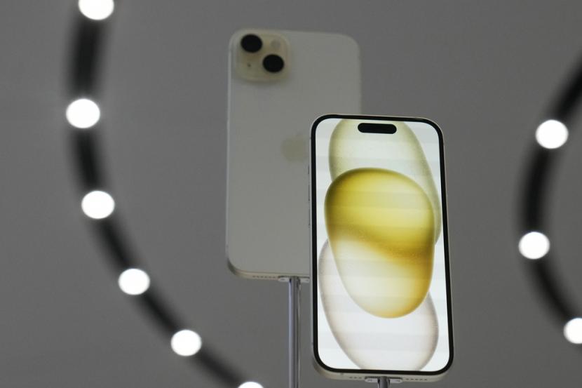 Ponsel iPhone buatan Apple.
