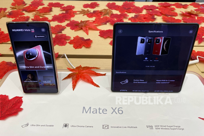 Ponsel lipat Huawei Mate X6 resmi dirilis di pasar  Indonesia.