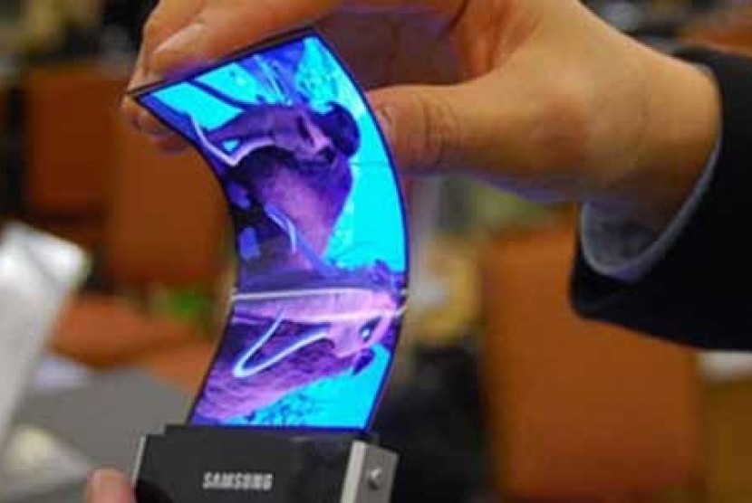 Samsung Display saat ini dilaporkan sedang mengembangkan panel OLED yang dapat dilipat untuk dipasok ke Oppo, Xiaomi dan Google (Foto: ilustrasi)