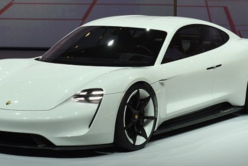 porsche mission E