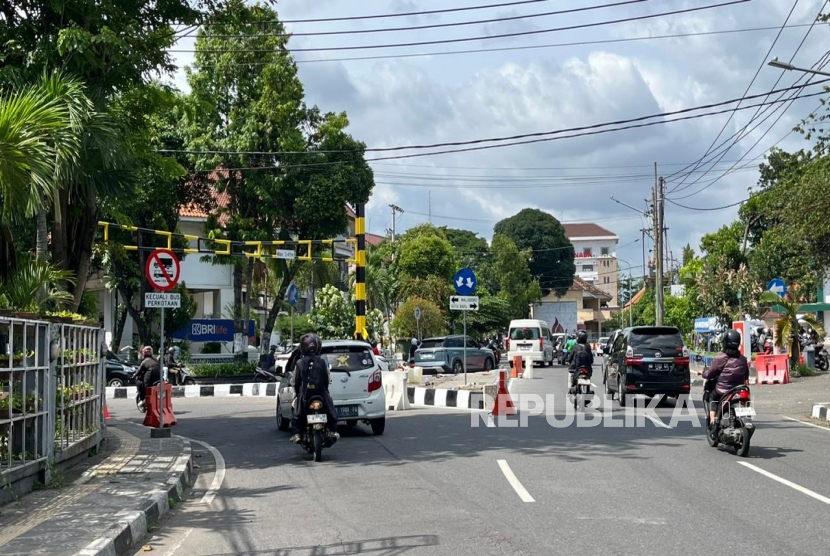 Portal Pembatas Dipasang, Kendaraan Besar tak Boleh Melintasi Jembatan Kewek