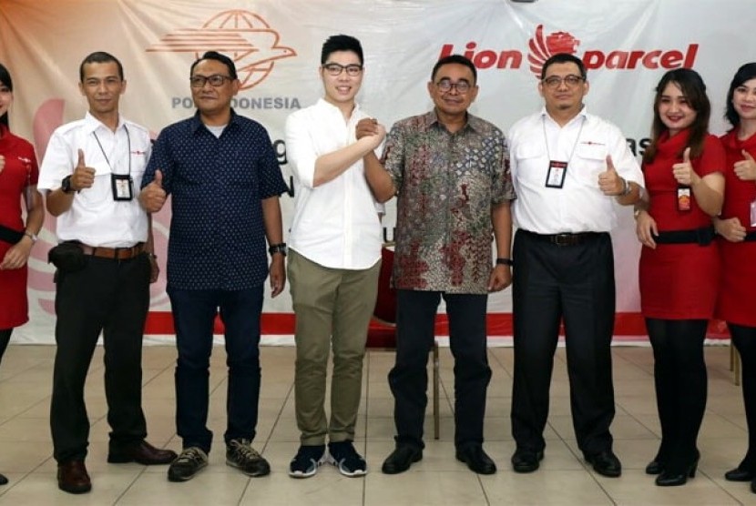 Pos Indonesia-Lion Parcel Bersinergi