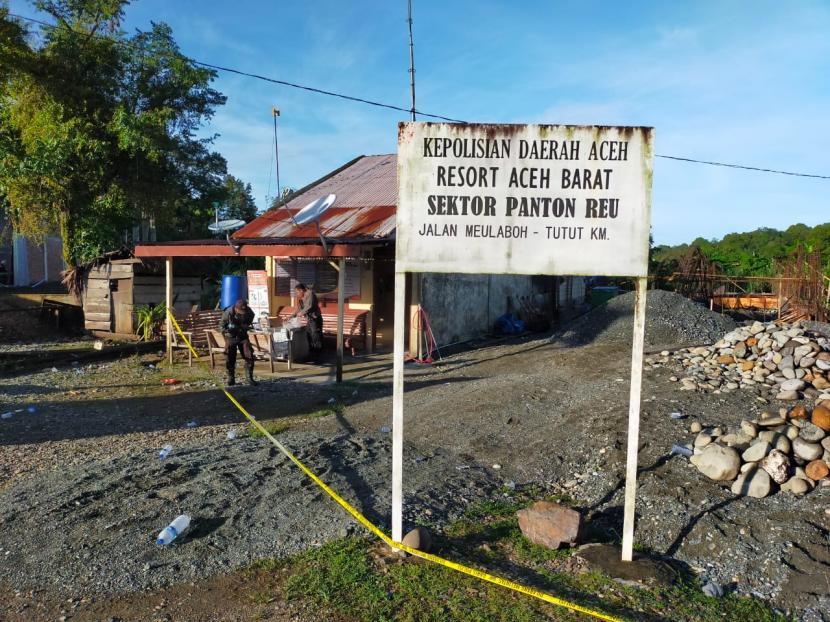Pos Polisi Panton Reu Gampong Manggi Kabupaten Aceh Barat ditembak oleh orang tidak dikenal (OTK) hari ini, Kamis (28/10).