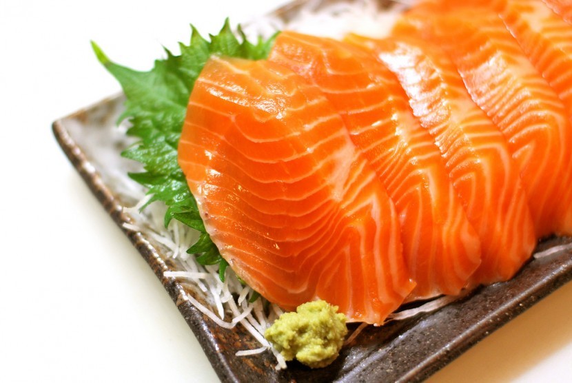 Potongan daging salmon liar disebut kaya vitamin D.