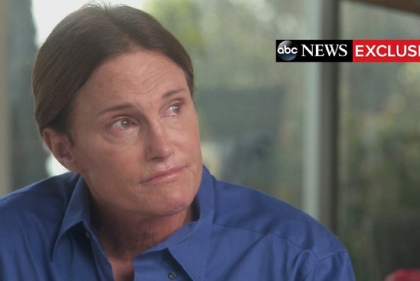 Potongan gambar Bruce Jenner saat diwawancarai secara eksklusif oleh ABC News mengenai pengakuannya melakukan perubahan sebagai transgender.