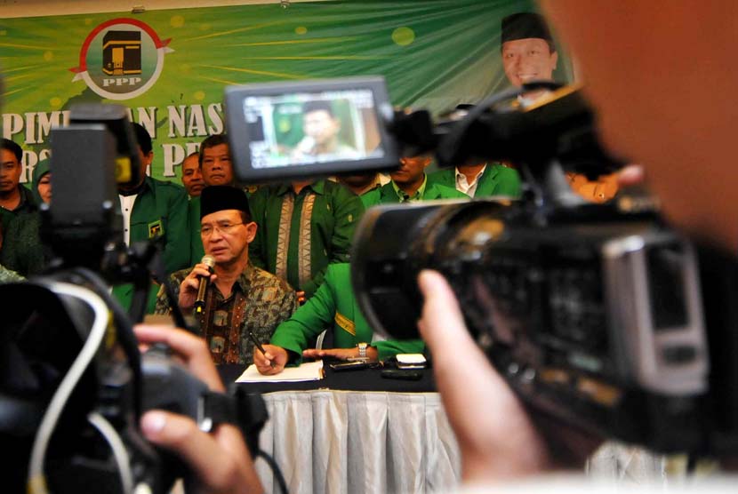 PPP Resmi Dukung Prabowo. Ketua Umum PPP Suryadarma Ali memberikan keterangan pers terkait sikap PPP usai Rapimnas II PPP di Jakarta, Senin (12/5).