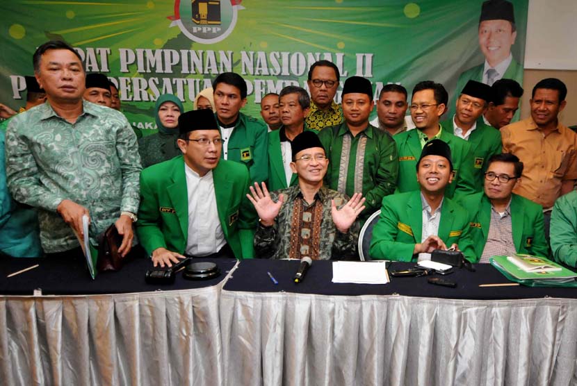 PPP Resmi Dukung Prabowo. Ketua Umum PPP Suryadarma Ali memberikan keterangan pers terkait sikap PPP usai Rapimnas II PPP di Jakarta, Senin (12/5)