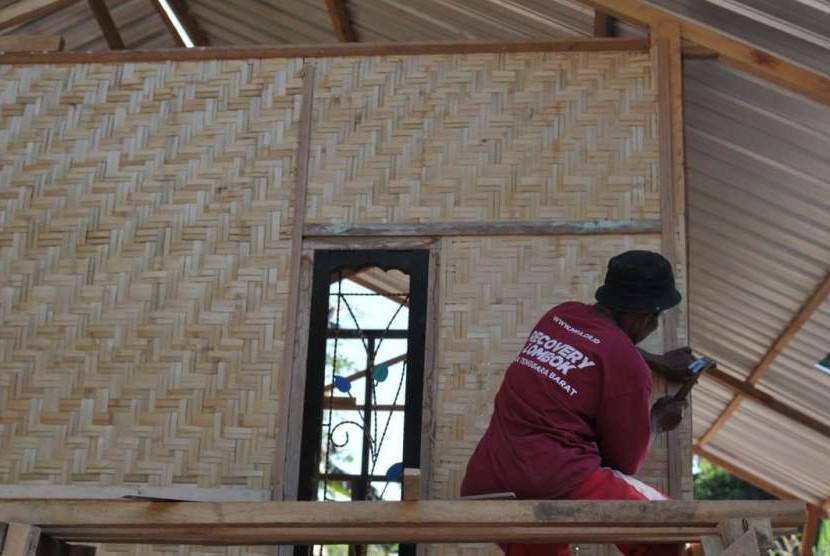 PPPA Daarul Quran membangun rumah layak huni di Dusun Melempu, Desa Obel-Obel, Kecamatan Sambelia, Lombok Timur, Nusa Tenggara Barat (NTB).