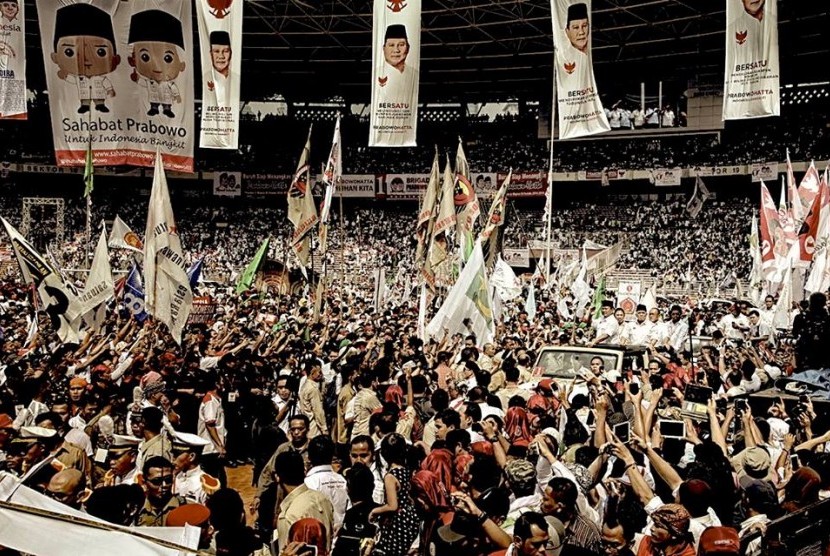 Prabowo-Hatta ketika kampanye akbar di Gelora Bung Karno, Ahad (22/6).