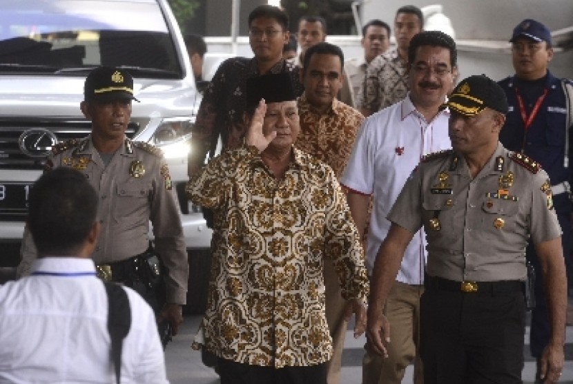 Prabowo saat datang di KPK, Rabu (25/6).