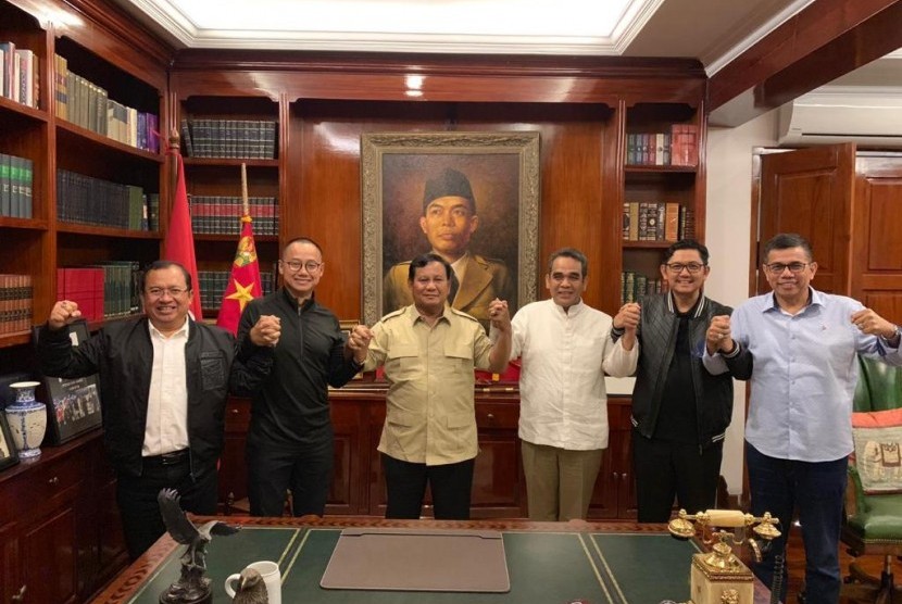 Prabowo Subianto bertemu dengan lima sekjen parpol pendukungnya.