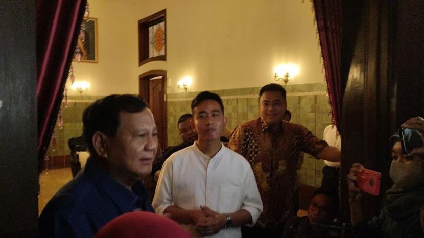 Prabowo usai makan malam bersama Gibran di Loji Gandrung, Selasa (24/1/2023).  Prabowo menyatakan siap maju sebagai capres pada Pemilu 2024   