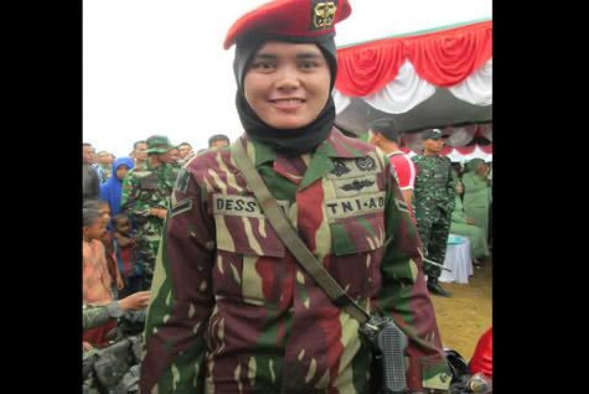 Prajurit TNI AD berjilbab.