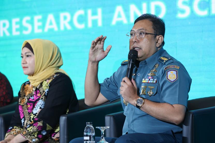 Praktisi Kesehatan Kolonel Laut (K) Dr. drg. Yun Mukmin Akbar, Sp.Ort, CIQnR., CIQaR., FICD, dari Lembaga Kedokteran Gigi, RSGM R.E. Martadinata, dalam Asia Pacific Harm Reduction Forum (APHRF) 2024 di Jakarta Convention Center, Rabu (3/7/2024). 