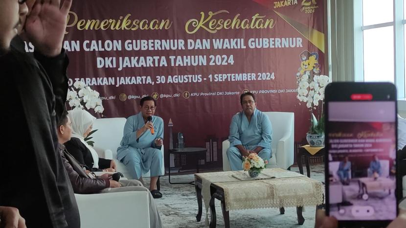 Pramono Anung-Rano Karno menjalani pemeriksaan kesehatan di RSUD Tarakan, Jakarta Pusat, Jumat (30/8/2024). 